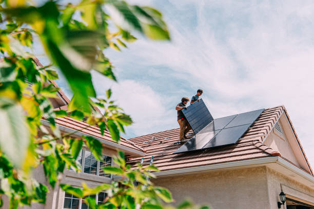 Best Roof Gutter Cleaning  in Lla Lla, WA